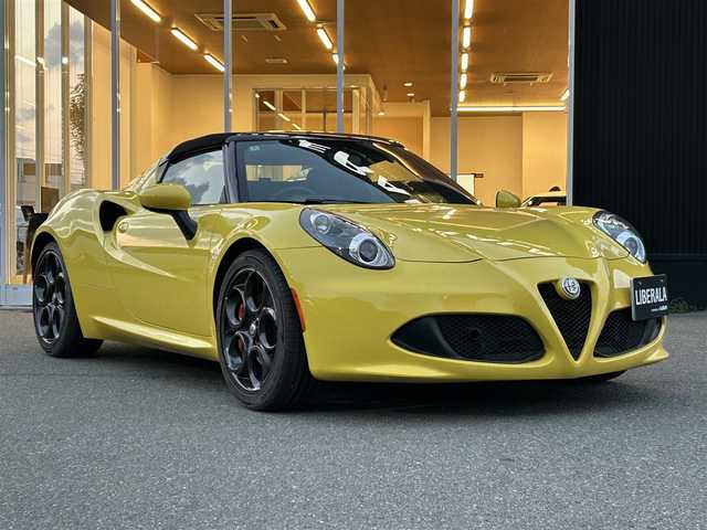 アルファロメオ ４Ｃスパイダー 福岡県 2018(平30)年 2.5万km トロピカリアイエロー 黒革シート　/Ｄ．Ｎ．Ａシステム/ｂｒｅｍｂｏレッドキャリパー　/HIDヘッドライト/パドルシフト/ＲＡＹＳ１７インチアルミホイール(現状純正履かせてます)/純正アルミホイール/取扱説明書　/保証書　/スペアキー×１/ＥＴＣ
