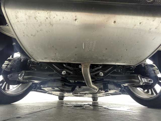 トヨタ プリウス Z 福島県 2023(令5)年 0.7万km プラチナホワイトパールマイカ トヨタセーフティーセンス /・PCS/・車線逸脱警報/・レーダークルーズコントロール/・オートマチックハイビーム/・ブラインドスポットモニター/・パーキングサポート/・レーンアシスト/全方位カメラ /純正ナビ/【AM/FM/MIRACASTO/Bluetooth/フルセグ】 /モデリスタエアロ /サンルーフ/レザーシート/純正ETC2.0　/電子パーキング　/・ブレーキホールド　/ハンドルヒーター　/・シートヒーター　/・エアシート　/・パワーシート　/電動リアゲート　/ステアリングスイッチ/・革巻きステアリング/・チルトステアリング/プッシュスタート/・スマートキー/LEDライト/・オートライト/AC100V/オートミラー/取扱説明書/・保証書
