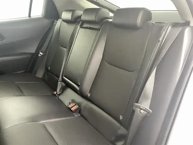 トヨタ プリウス Z 福島県 2023(令5)年 0.7万km プラチナホワイトパールマイカ トヨタセーフティーセンス /・PCS/・車線逸脱警報/・レーダークルーズコントロール/・オートマチックハイビーム/・ブラインドスポットモニター/・パーキングサポート/・レーンアシスト/全方位カメラ /純正ナビ/【AM/FM/MIRACASTO/Bluetooth/フルセグ】 /モデリスタエアロ /サンルーフ/レザーシート/純正ETC2.0　/電子パーキング　/・ブレーキホールド　/ハンドルヒーター　/・シートヒーター　/・エアシート　/・パワーシート　/電動リアゲート　/ステアリングスイッチ/・革巻きステアリング/・チルトステアリング/プッシュスタート/・スマートキー/LEDライト/・オートライト/AC100V/オートミラー/取扱説明書/・保証書