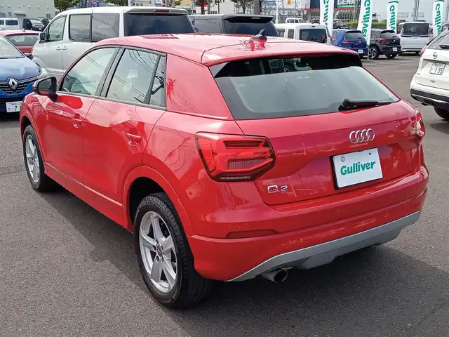 アウディ Ｑ２ 30TFSIスポーツ 福井県 2020(令2)年 2.4万km 赤 衝突被害軽減システム/純正ナビ/・（ワンセグTV/CD/DVD/Bluetooth）/バックカメラ/横滑り防止装置/レーンキープアシスト/追従機能付きクルーズコントロール/オートブレーキホールド/前後コーナーセンサー/前席シートヒーター/ETC2.0/前後ドライブレコーダー/純正17インチAW/純正フロアマット/オートLEDライト/スマートキー