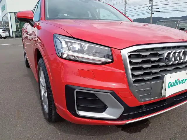 アウディ Ｑ２ 30TFSIスポーツ 福井県 2020(令2)年 2.4万km 赤 衝突被害軽減システム/純正ナビ/・（ワンセグTV/CD/DVD/Bluetooth）/バックカメラ/横滑り防止装置/レーンキープアシスト/追従機能付きクルーズコントロール/オートブレーキホールド/前後コーナーセンサー/前席シートヒーター/ETC2.0/前後ドライブレコーダー/純正17インチAW/純正フロアマット/オートLEDライト/スマートキー