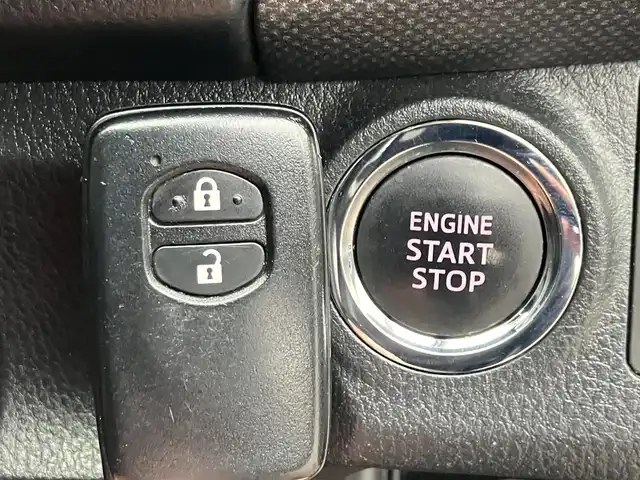 トヨタ ヴィッツ F LEDエディション 道南・函館 2016(平28)年 7.9万km ブラックマイカ /社外ディスプレイオーディオ//夏冬タイヤ//エンジンスターター//ワイパーデアイサー//LEDヘッドライト//オートライト//保証書//取扱説明書