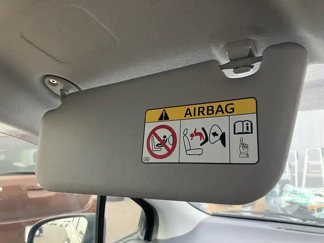 トヨタ ヴィッツ F LEDエディション 道南・函館 2016(平28)年 7.9万km ブラックマイカ /社外ディスプレイオーディオ//夏冬タイヤ//エンジンスターター//ワイパーデアイサー//LEDヘッドライト//オートライト//保証書//取扱説明書