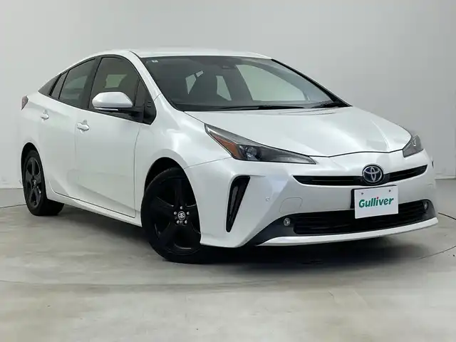 トヨタ プリウス S ツーリングセレ ブラックED 新潟県 2022(令4)年 3万km プラチナホワイトパールマイカ 純正ディスプレイオーディオ/　Bluetooth/USB/トヨタセーフティセンス/・プリクラッシュセーフティ/・レーントレーシングアシスト/・レーダークルーズコントロール/・オートマチックハイビーム/・ロードサインアシスト/パーキングサポートブレーキ/クリアランスソナー/レザーシート/前席シートヒーター/全方位モニター/ビルトインETC2.0/ステアリングスイッチ