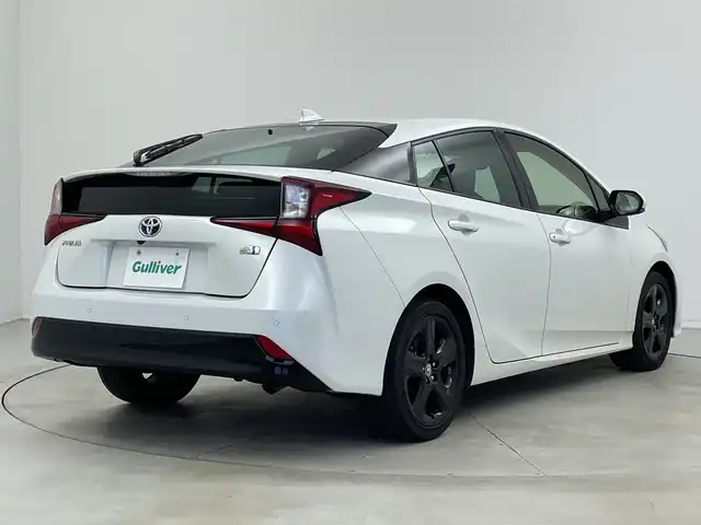 トヨタ プリウス S ツーリングセレ ブラックED 新潟県 2022(令4)年 3万km プラチナホワイトパールマイカ 純正ディスプレイオーディオ/　Bluetooth/USB/トヨタセーフティセンス/・プリクラッシュセーフティ/・レーントレーシングアシスト/・レーダークルーズコントロール/・オートマチックハイビーム/・ロードサインアシスト/パーキングサポートブレーキ/クリアランスソナー/レザーシート/前席シートヒーター/全方位モニター/ビルトインETC2.0/ステアリングスイッチ