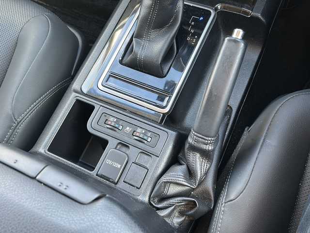 トヨタ ランドクルーザー プラド TX Lパッケージ ブラックED 静岡県 2021(令3)年 2.9万km ブラック /純正9インチナビ/地デジTV//純正CD/DVD/Bluetooth//バックカメラ//レザーシート//シートヒーター/エアシート//セーフティセンス//レーダークルーズコントロール//オートハイビーム//ルーフレール//純正18インチAW//スタッドレスAW付き積み込み//スマートキー//ETC