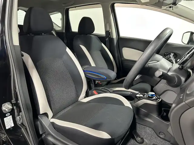 日産 ノート e－パワー X 大阪府 2018(平30)年 3.1万km スーパーブラック 純正ナビ　全周囲カメラ　Bluetooth　DVD再生　TV デジタルインナーミラー　衝突軽減ブレーキ　レーンアシスト　ドライブレコーダー　オートライト　スマートキー　