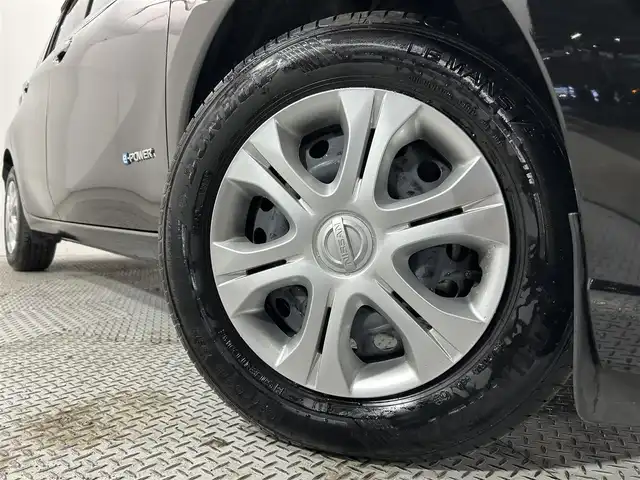 日産 ノート e－パワー X 大阪府 2018(平30)年 3.1万km スーパーブラック 純正ナビ　全周囲カメラ　Bluetooth　DVD再生　TV デジタルインナーミラー　衝突軽減ブレーキ　レーンアシスト　ドライブレコーダー　オートライト　スマートキー　