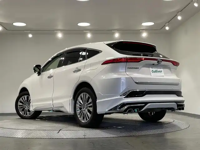 トヨタ ハリアー Z レザーパッケージ 愛知県 2021(令3)年 7.2万km ホワイトパールクリスタルシャイン モデリスタエアロ　F/S/R/パノラマ調光ムーンルーフ/純正ナビ/JBLサウンドシステム/ヘッドアップディスプレイ/シートベンチレーション/ステリングヒーター/デジタルインナーミラー/バックカメラ/トヨタセーフティーセンス/衝突軽減ブレーキ/レーンキープアシスト/アダクティブクルーズコントロール/ブラインドスポットモニター/標識検知/踏み間違い防止/先行車発進お知らせ機能/クリアランスソナー/ETC2.0/パワーシート/シートメモリー/スマートキー/プッシュスタート