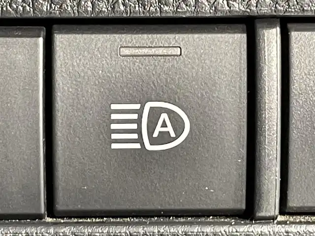 トヨタ ハリアー Z レザーパッケージ 愛知県 2021(令3)年 7.2万km ホワイトパールクリスタルシャイン モデリスタエアロ　F/S/R/パノラマ調光ムーンルーフ/純正ナビ/JBLサウンドシステム/ヘッドアップディスプレイ/シートベンチレーション/ステリングヒーター/デジタルインナーミラー/バックカメラ/トヨタセーフティーセンス/衝突軽減ブレーキ/レーンキープアシスト/アダクティブクルーズコントロール/ブラインドスポットモニター/標識検知/踏み間違い防止/先行車発進お知らせ機能/クリアランスソナー/ETC2.0/パワーシート/シートメモリー/スマートキー/プッシュスタート