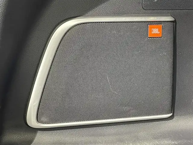 トヨタ ハリアー Z レザーパッケージ 愛知県 2021(令3)年 7.2万km ホワイトパールクリスタルシャイン モデリスタエアロ　F/S/R/パノラマ調光ムーンルーフ/純正ナビ/JBLサウンドシステム/ヘッドアップディスプレイ/シートベンチレーション/ステリングヒーター/デジタルインナーミラー/バックカメラ/トヨタセーフティーセンス/衝突軽減ブレーキ/レーンキープアシスト/アダクティブクルーズコントロール/ブラインドスポットモニター/標識検知/踏み間違い防止/先行車発進お知らせ機能/クリアランスソナー/ETC2.0/パワーシート/シートメモリー/スマートキー/プッシュスタート