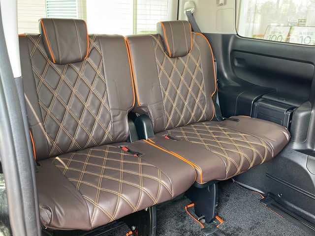 トヨタ ヴォクシー ZS 煌 香川県 2015(平27)年 6.9万km ブラック ディスプレイオーディオ/Bluetooth接続/バックカメラ/両側パワースライドドア/デジタルミラー/社外17インチアルミ/LEDヘッドライト/前後ドライブレコーダー/革調シートカバー/置くだけ充電/アイドリングストップ/スマートキー/プッシュスタート/ビルトインETC