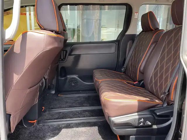トヨタ ヴォクシー ZS 煌 香川県 2015(平27)年 6.9万km ブラック ディスプレイオーディオ/Bluetooth接続/バックカメラ/両側パワースライドドア/デジタルミラー/社外17インチアルミ/LEDヘッドライト/前後ドライブレコーダー/革調シートカバー/置くだけ充電/アイドリングストップ/スマートキー/プッシュスタート/ビルトインETC