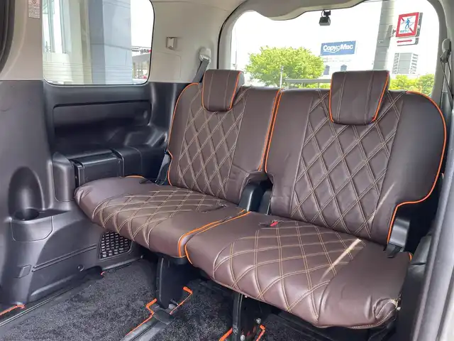 トヨタ ヴォクシー ZS 煌 香川県 2015(平27)年 6.9万km ブラック ディスプレイオーディオ/Bluetooth接続/バックカメラ/両側パワースライドドア/デジタルミラー/社外17インチアルミ/LEDヘッドライト/前後ドライブレコーダー/革調シートカバー/置くだけ充電/アイドリングストップ/スマートキー/プッシュスタート/ビルトインETC