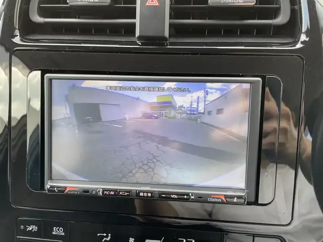 トヨタ プリウス S 福島県 2018(平30)年 12万km スティールブロンドM (株)IDOMが運営する【じしゃロン福島店】の自社ローン専用車両になります。こちらは現金またはオートローンご利用時の価格です。自社ローンご希望の方は別途その旨お申付け下さい/社外ｃｌａｒｉｏｎナビ/バックカメラ/レーダークルーズコントロール/ステアリングリモコン/衝突軽減システム/オートハイビーム/車両接近アラーム/ワイパーデアイサー/ＥＴＣ/運転モード切替