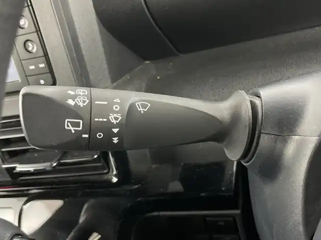 ダイハツ タント カスタム X 愛知県 2021(令3)年 4.7万km ターコイズブルーマイカメタリック 禁煙車/ワンオーナー/純正7インチナビ/（CD/DVD/Bluetooth/フルセグTV)/全方位カメラ/スマートアシストIII/・衝突軽減ブレーキ/・レーンキープアシスト/・オートマチックハイビーム/・クリアランスソナー/ドライブレコーダー/ハーフレザーシート/シートヒーター/両側パワースライドドア/アイドリングストップ/純正14インチアルミホイール/スマートキー/スペアキー1本/プッシュスタート/LEDヘッドライト/フロントフォグランプ/オートライト/純正フロアマット/横滑り防止装置/ベンチシート/ロングスライドスイッチ/電動格納ミラー