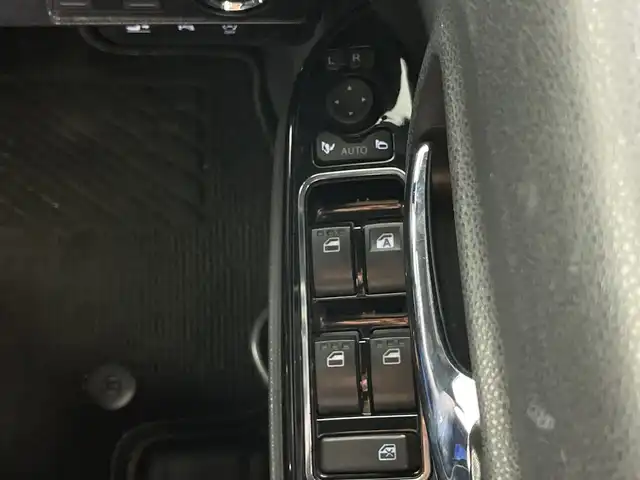 ダイハツ タント カスタム X 愛知県 2021(令3)年 4.7万km ターコイズブルーマイカメタリック 禁煙車/ワンオーナー/純正7インチナビ/（CD/DVD/Bluetooth/フルセグTV)/全方位カメラ/スマートアシストIII/・衝突軽減ブレーキ/・レーンキープアシスト/・オートマチックハイビーム/・クリアランスソナー/ドライブレコーダー/ハーフレザーシート/シートヒーター/両側パワースライドドア/アイドリングストップ/純正14インチアルミホイール/スマートキー/スペアキー1本/プッシュスタート/LEDヘッドライト/フロントフォグランプ/オートライト/純正フロアマット/横滑り防止装置/ベンチシート/ロングスライドスイッチ/電動格納ミラー