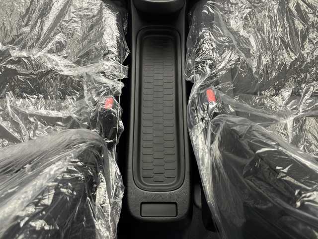 ホンダ フィット ベーシック 秋田県 2025(令7)年 0.1万km クリスタルブラックパール ４WD/ホンダセンシング /スマートキー /寒冷地仕様　/衝突被害軽減システム　/レーンキープアシスト　/ブレーキホールド　/自動パーキングブレーキ　/ホンダECON /横滑り防止装置　/フロントワイパーデアイサー /電格ミラー/プッシュスタート /クルーズコントロール/ウィンカーミラー /コーナーセンサー /保証書/取扱説明書