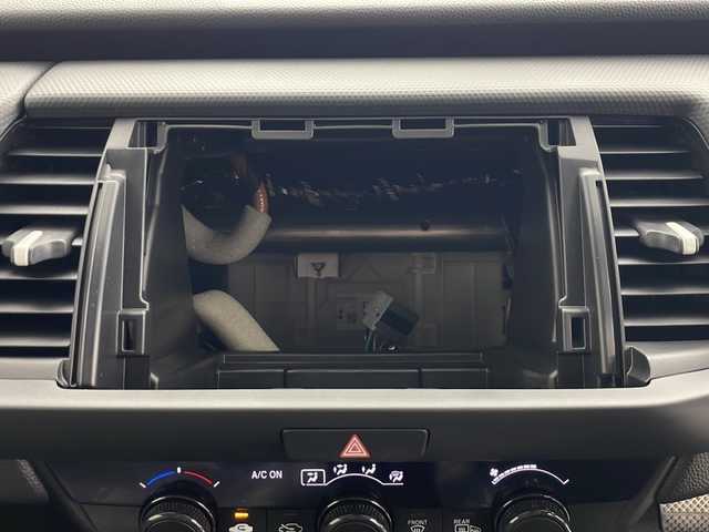 ホンダ フィット ベーシック 秋田県 2025(令7)年 0.1万km クリスタルブラックパール ４WD/ホンダセンシング /スマートキー /寒冷地仕様　/衝突被害軽減システム　/レーンキープアシスト　/ブレーキホールド　/自動パーキングブレーキ　/ホンダECON /横滑り防止装置　/フロントワイパーデアイサー /電格ミラー/プッシュスタート /クルーズコントロール/ウィンカーミラー /コーナーセンサー /保証書/取扱説明書