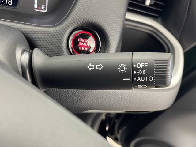 ホンダ フィット ベーシック 秋田県 2025(令7)年 0.1万km クリスタルブラックパール ４WD/ホンダセンシング /スマートキー /寒冷地仕様　/衝突被害軽減システム　/レーンキープアシスト　/ブレーキホールド　/自動パーキングブレーキ　/ホンダECON /横滑り防止装置　/フロントワイパーデアイサー /電格ミラー/プッシュスタート /クルーズコントロール/ウィンカーミラー /コーナーセンサー /保証書/取扱説明書