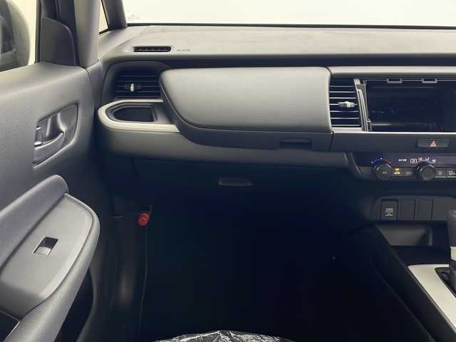 ホンダ フィット ベーシック 秋田県 2025(令7)年 0.1万km クリスタルブラックパール ４WD/ホンダセンシング /スマートキー /寒冷地仕様　/衝突被害軽減システム　/レーンキープアシスト　/ブレーキホールド　/自動パーキングブレーキ　/ホンダECON /横滑り防止装置　/フロントワイパーデアイサー /電格ミラー/プッシュスタート /クルーズコントロール/ウィンカーミラー /コーナーセンサー /保証書/取扱説明書