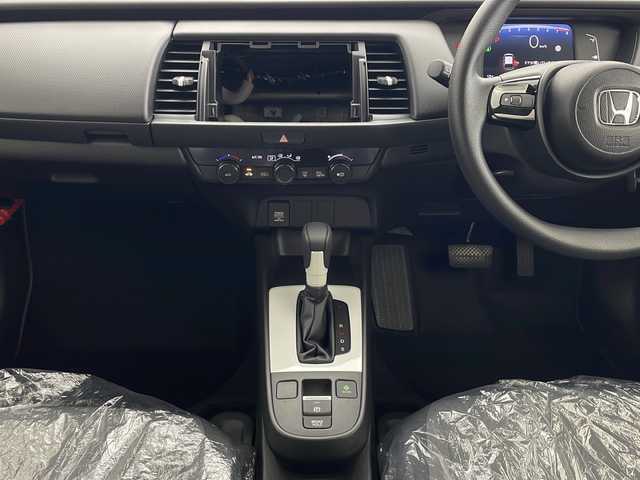 ホンダ フィット ベーシック 秋田県 2025(令7)年 0.1万km クリスタルブラックパール ４WD/ホンダセンシング /スマートキー /寒冷地仕様　/衝突被害軽減システム　/レーンキープアシスト　/ブレーキホールド　/自動パーキングブレーキ　/ホンダECON /横滑り防止装置　/フロントワイパーデアイサー /電格ミラー/プッシュスタート /クルーズコントロール/ウィンカーミラー /コーナーセンサー /保証書/取扱説明書