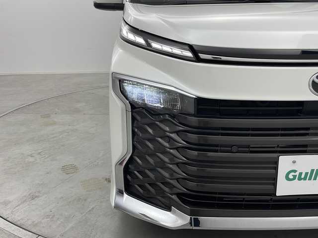 トヨタ ヴォクシー S－G 群馬県 2024(令6)年 0.7万km ホワイトパールクリスタルシャイン 純正８型ディスプレイオーディオ　バックアカメラ　両側電動スライドドア　衝突被害軽減ブレーキ　ドライブレコーダー　ビルトインＥＴＣ２．０　アダプティブクルーズコントロール　オートハイビーム　禁煙車