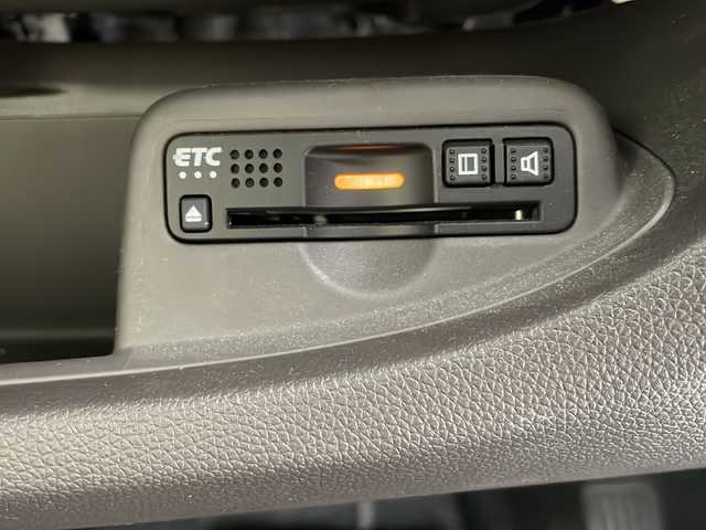 ホンダ Ｎ ＯＮＥ スタンダード･L ホワイトクラッシースタイル 愛知県 2019(平31)年 3.5万km プレミアムアイボリーパールⅡ 純正ナビ/・Bluetooth/・CD/・USB接続/バックカメラ/衝突軽減ブレーキ/シートヒーター/スマートキー/オートエアコン/オートライト/ＥＴＣ　/前方ドライブレコーダー/ＬＥＤヘッドライト/純正フロアマット