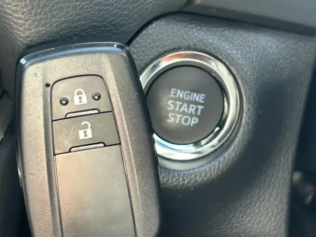 トヨタ ＲＡＶ４ アドベンチャー オフロードPKG 茨城県 2021(令3)年 3.8万km アティチュードブラックマイカ 純正ディスプレイオーディオ/・ナビキット(機能)あり/Toyota　Safety　Sense/・プリクラッシュセーフティ/・レーダークルーズコントロール/・レーントレーシングアシスト/・オートマチックハイビーム/・ブラインドスポットモニター/・ロードサインアシスト/ステアリングヒーター/合皮シート/エアシート（前席）/純正アルミホイール/純正フロアマット/ビルトインETC/バックカメラ/シフトマチック/4WD/LEDヘッドライト