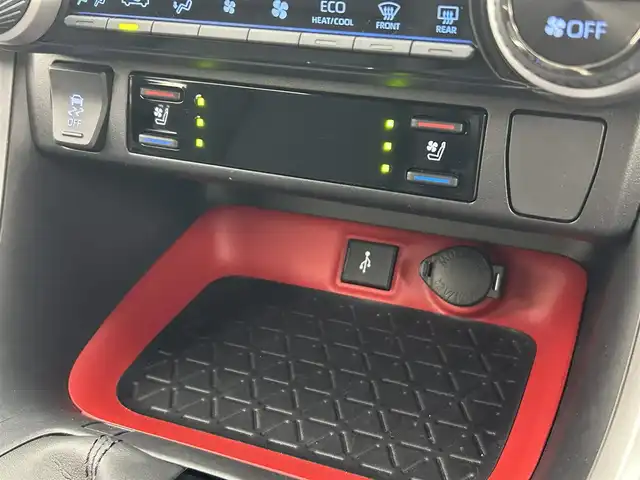 トヨタ ＲＡＶ４ アドベンチャー オフロードPKG 茨城県 2021(令3)年 3.8万km アティチュードブラックマイカ 純正ディスプレイオーディオ/・ナビキット(機能)あり/Toyota　Safety　Sense/・プリクラッシュセーフティ/・レーダークルーズコントロール/・レーントレーシングアシスト/・オートマチックハイビーム/・ブラインドスポットモニター/・ロードサインアシスト/ステアリングヒーター/合皮シート/エアシート（前席）/純正アルミホイール/純正フロアマット/ビルトインETC/バックカメラ/シフトマチック/4WD/LEDヘッドライト