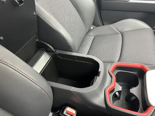 トヨタ ＲＡＶ４ アドベンチャー オフロードPKG 茨城県 2021(令3)年 3.8万km アティチュードブラックマイカ 純正ディスプレイオーディオ/・ナビキット(機能)あり/Toyota　Safety　Sense/・プリクラッシュセーフティ/・レーダークルーズコントロール/・レーントレーシングアシスト/・オートマチックハイビーム/・ブラインドスポットモニター/・ロードサインアシスト/ステアリングヒーター/合皮シート/エアシート（前席）/純正アルミホイール/純正フロアマット/ビルトインETC/バックカメラ/シフトマチック/4WD/LEDヘッドライト