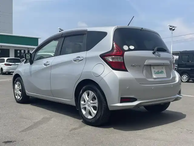 日産 ノート X 東京都 2018(平30)年 2.9万km ブリリアントシルバー 純正ナビ/アラウンドビュー/インテリジェントルームミラー/エマージェンシーブレーキ/車線逸脱警報/アイドリングストップ/横滑り防止措置/スマートキー/Pスタート/オートエアコン/オートウィンドウ