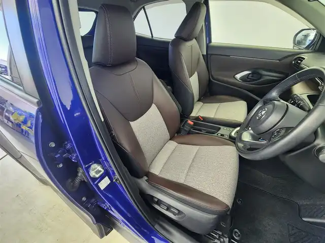 トヨタ ヤリスクロス ハイブリッド Z 愛知県 2020(令2)年 5万km ダークブルーマイカM トヨタセーフティーセンス/寒冷地仕様/純正ディスプレイナビ/・Bluetooth/純正エンジンスターター/パワーバックドア/ワイパーデアイサー/ステアリングヒーター/ETC2.0 /革巻きステアリング/ステアリングリモコン/前席シートヒーター　/電動パーキングシステム/AUTOホールド/前後ドライブレコーダー/バックカメラ/純正AW