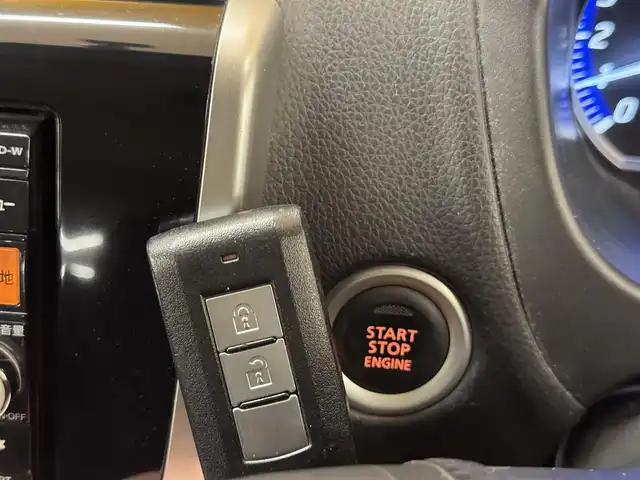 日産 デイズ ハイウェイスターX 群馬県 2014(平26)年 6.9万km クールシルバー 純正7インチワイドナビ/・AM/FM/フルセグTV/SD/・Bluetooth/CD/DVD/アラウンドビューモニター/HIDヘッドライト/フォグランプ/純正フロアマット/純正ドアバイザー/プッシュスタート/スマートキー