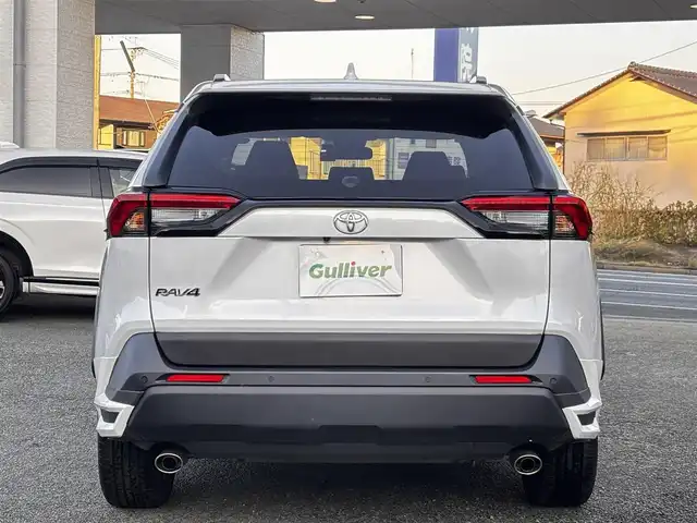トヨタ ＲＡＶ４ X 熊本県 2022(令4)年 2.1万km プラチナホワイトパールマイカ ワンオーナー/サンルーフ/ルーフレール/モデリスタエアロ（F.S.R）/社外9インチメモリナビ（AVIC-RQ912）/【フルセグTV/Bluetooth/HDMI/USB/CD/DVD】/バックカメラ/プリクラッシュセーフティ/パーキングセンサー/クルーズコントロール/レーンキープアシスト/ステアリングスイッチ/電子パーキング/オートホールド/純正18インチAW/横滑り防止/ドライブレコーダー/ETC/オートLEDヘッドライト/オートハイビーム/プッシュスタート/取扱説明書