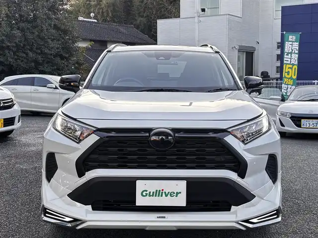 トヨタ ＲＡＶ４ X 熊本県 2022(令4)年 2.1万km プラチナホワイトパールマイカ ワンオーナー/サンルーフ/ルーフレール/モデリスタエアロ（F.S.R）/社外9インチメモリナビ（AVIC-RQ912）/【フルセグTV/Bluetooth/HDMI/USB/CD/DVD】/バックカメラ/プリクラッシュセーフティ/パーキングセンサー/クルーズコントロール/レーンキープアシスト/ステアリングスイッチ/電子パーキング/オートホールド/純正18インチAW/横滑り防止/ドライブレコーダー/ETC/オートLEDヘッドライト/オートハイビーム/プッシュスタート/取扱説明書
