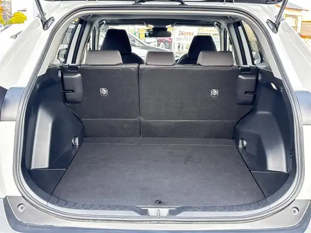 トヨタ ＲＡＶ４ X 熊本県 2022(令4)年 2.1万km プラチナホワイトパールマイカ ワンオーナー/サンルーフ/ルーフレール/モデリスタエアロ（F.S.R）/社外9インチメモリナビ（AVIC-RQ912）/【フルセグTV/Bluetooth/HDMI/USB/CD/DVD】/バックカメラ/プリクラッシュセーフティ/パーキングセンサー/クルーズコントロール/レーンキープアシスト/ステアリングスイッチ/電子パーキング/オートホールド/純正18インチAW/横滑り防止/ドライブレコーダー/ETC/オートLEDヘッドライト/オートハイビーム/プッシュスタート/取扱説明書