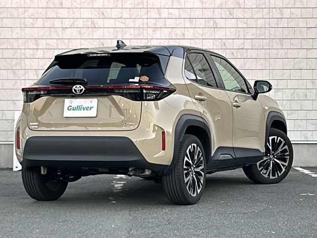 トヨタ ヤリスクロス ハイブリッド Z 愛知県 2024(令6)年 0.7万km ブラックマイカ/ベージュ 2トーン ワンオーナー/純正7型ディスプレイオーディオ/・フルセグTV/・Bluetooth/・AppleCarPlay/AndroidAuto/ETC2.0/前後ドラレコ/PDA(プロアクティブドライビングアシスト)/BSM/ハーフレザーシート/運転席シートヒーター/ステアリングヒーター/衝突軽減ブレーキ/レーンキープアシスト/オートマチックハイビーム/レーダークルーズコントロール/ブレーキホールド/USB、HDMI入力/純正フロアマット/純正18インチアルミホイール/保証書/取扱説明書/スペアキー×1