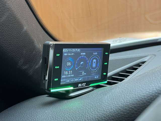 ポルシェ ９１１ GT3 千葉県 2014(平26)年 4万km 白 ナビ　/バックカメラ　/ハーフレザーシート　/パワーシート　/スポーツエキゾースト/キーレス　/HIDヘッドライト　/オートライト　/20インチAW　/ETC　/クルーズコントロール