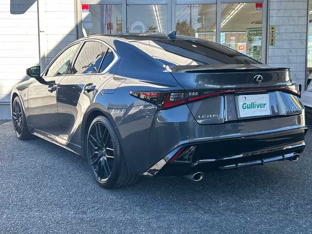 レクサス ＩＳ 300 Fスポーツ モードブラック 埼玉県 2021(令3)年 5.6万km ソニッククロム 純正ナビ　/フルセグ/DVD/CD/BT/USB/AUX/Miracast/サンルーフ　/全周囲カメラ　/前後ドライブレコーダー　/ビルトインＥＴＣ2.0/ハンドルヒーター　/前席シートヒーター　/前席エアーシート　/運転席メモリーシート　/ＡＣＣ　/オートライト/オートハイビーム/アイドリングストップ/オートホールド/電動パーキング/パドルシフト/レーンキープアシスト/横滑り防止/BSM/PCS/PKSA/PKSB/RSA/ルーフスポイラー/スマートキー２本　/保証書　/取扱説明書