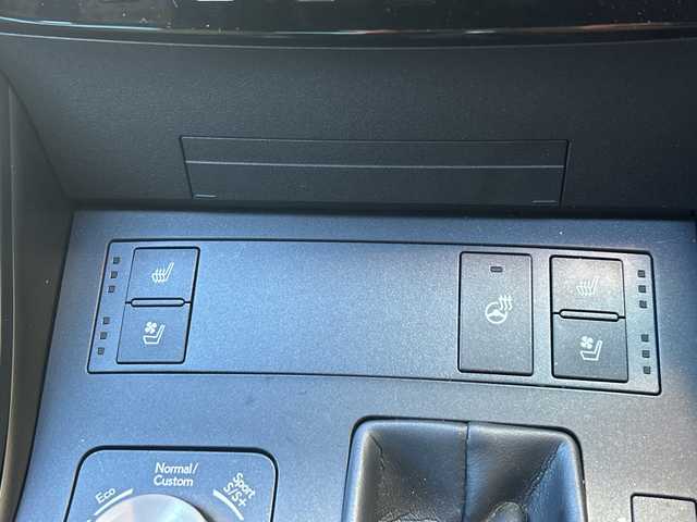 レクサス ＩＳ 300 Fスポーツ モードブラック 埼玉県 2021(令3)年 5.6万km ソニッククロム 純正ナビ　/フルセグ/DVD/CD/BT/USB/AUX/Miracast/サンルーフ　/全周囲カメラ　/前後ドライブレコーダー　/ビルトインＥＴＣ2.0/ハンドルヒーター　/前席シートヒーター　/前席エアーシート　/運転席メモリーシート　/ＡＣＣ　/オートライト/オートハイビーム/アイドリングストップ/オートホールド/電動パーキング/パドルシフト/レーンキープアシスト/横滑り防止/BSM/PCS/PKSA/PKSB/RSA/ルーフスポイラー/スマートキー２本　/保証書　/取扱説明書