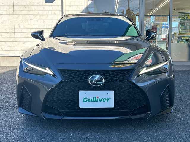 レクサス ＩＳ 300 Fスポーツ モードブラック 埼玉県 2021(令3)年 5.6万km ソニッククロム 純正ナビ　/フルセグ/DVD/CD/BT/USB/AUX/Miracast/サンルーフ　/全周囲カメラ　/前後ドライブレコーダー　/ビルトインＥＴＣ2.0/ハンドルヒーター　/前席シートヒーター　/前席エアーシート　/運転席メモリーシート　/ＡＣＣ　/オートライト/オートハイビーム/アイドリングストップ/オートホールド/電動パーキング/パドルシフト/レーンキープアシスト/横滑り防止/BSM/PCS/PKSA/PKSB/RSA/ルーフスポイラー/スマートキー２本　/保証書　/取扱説明書