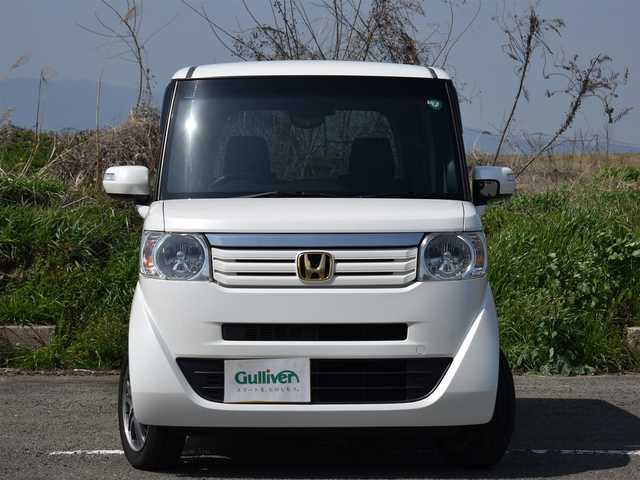 ホンダ Ｎ ＢＯＸ G SSパッケージ 福岡県 2013(平25)年 7.6万km プレミアムホワイトパール 純正ナビ【VXM-122VF】/　CD/DVD/フルセグTV/BT/スマートキー/プッシュスタート/両側パワースライドドア/バックカメラ/ステアリングスイッチ/電動格納ミラー/純正HIDヘッドライト/純正14インチアルミ/純正フロアマット/ETC