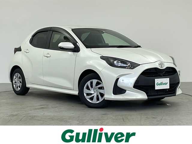 トヨタ ヤリス X 愛知県 2020(令2)年 3.5万km ホワイトパールクリスタルシャイン 純正9インチナビ/ＡＭ/ＦＭ/Bluetooth/フルセグTV/全方位カメラ/クルーズコントロール/衝突被害軽減システム/レーンアシスト/LEDヘッドライト/エアコン/盗難防止装置/横滑り防止装置/車線逸脱警報/オートライト/オートマチックハイビーム/スマートキー/プッシュスタート/純正フロアマット/ステアリングスイッチ/電動格納ミラー/コーナーセンサー/ドアバイザー