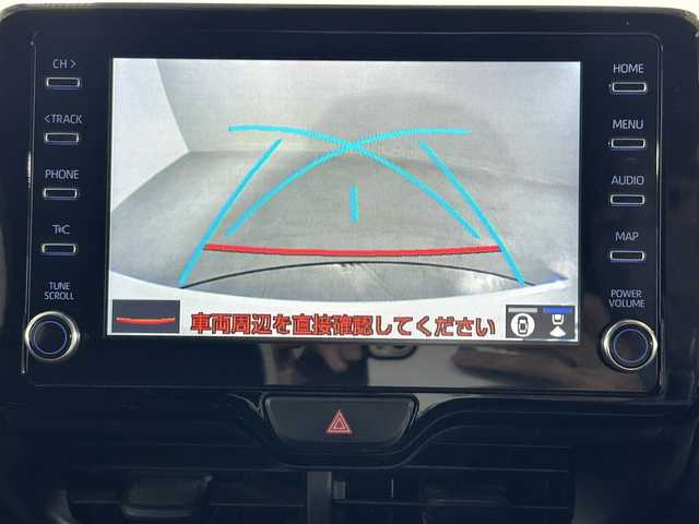 トヨタ ヤリス X 愛知県 2020(令2)年 3.5万km ホワイトパールクリスタルシャイン 純正9インチナビ/ＡＭ/ＦＭ/Bluetooth/フルセグTV/全方位カメラ/クルーズコントロール/衝突被害軽減システム/レーンアシスト/LEDヘッドライト/エアコン/盗難防止装置/横滑り防止装置/車線逸脱警報/オートライト/オートマチックハイビーム/スマートキー/プッシュスタート/純正フロアマット/ステアリングスイッチ/電動格納ミラー/コーナーセンサー/ドアバイザー