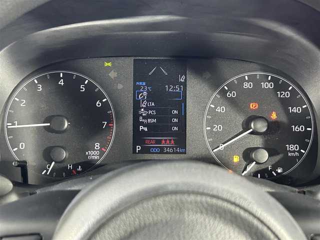 トヨタ ヤリス X 愛知県 2020(令2)年 3.5万km ホワイトパールクリスタルシャイン 純正9インチナビ/ＡＭ/ＦＭ/Bluetooth/フルセグTV/全方位カメラ/クルーズコントロール/衝突被害軽減システム/レーンアシスト/LEDヘッドライト/エアコン/盗難防止装置/横滑り防止装置/車線逸脱警報/オートライト/オートマチックハイビーム/スマートキー/プッシュスタート/純正フロアマット/ステアリングスイッチ/電動格納ミラー/コーナーセンサー/ドアバイザー