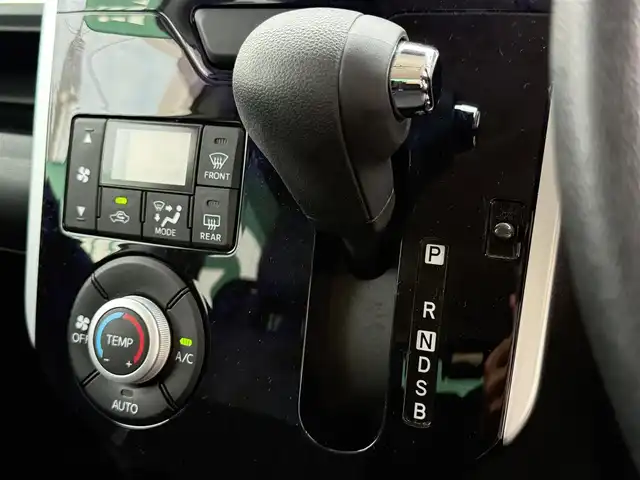 ダイハツ タント カスタムX トップED LTD SAⅢ 千葉県 2018(平30)年 3.1万km パールホワイトⅢ 純正ナビ(FM/AM/フルセグTV/Bluetooth/CD/DVD)/ドライブレコーダー/両側パワースライド/全方位カメラ/バックカメラ/プッシュエンジンスタート/衝突軽減ブレーキ/運転席シートヒーター/オートマチックハイビーム/コーナーセンサー