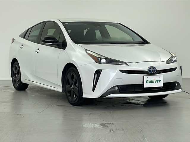 トヨタ プリウス S ツーリングセレ ブラックED 岐阜県 2022(令4)年 6.9万km プラチナホワイトパールマイカ ALPINEナビ/Bluetooth接続/CD/DVD/フルセグTV/コーナーセンサー/衝突軽減ブレーキ/横滑り防止装置/バックカメラ/レーンキープアシスト/オートライト/オートハイビーム/ステアリングリモコン/シートヒーター（運転席＋助手席）/プッシュスタート/スマートキー/電格ミラー/純正マット/純正アルミホイール/フォグランプ/ETC