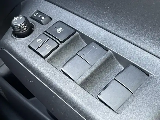 トヨタ アクア X 島根県 2022(令4)年 5.9万km プラチナホワイトパールマイカ トヨタセーフティセンス/純正ディスプレイナビ/Bluetooth/バックカメラ/レーダークルーズコントロール/レーンキープ/LEDオートライト/オートマチックハイビーム /ステアリングスイッチ/スマートキー/プッシュスタート /フロアマット/ビルトインETC