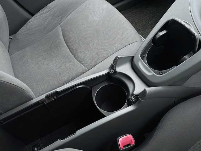 トヨタ プリウス S 新潟県 2009(平21)年 3.3万km スーパーホワイトⅡ 純正HDDナビ(NHZN-W59G)/CD/DVD/BT/フルセグテレビ/ミュージックサーバー/ETC/ドライブレコーダー/ステアリングスイッチ/スマートキー/プッシュスタート/オートライト/フォグランプ/純正15インチアルミホイール/社外15インチAW冬タイヤ車載